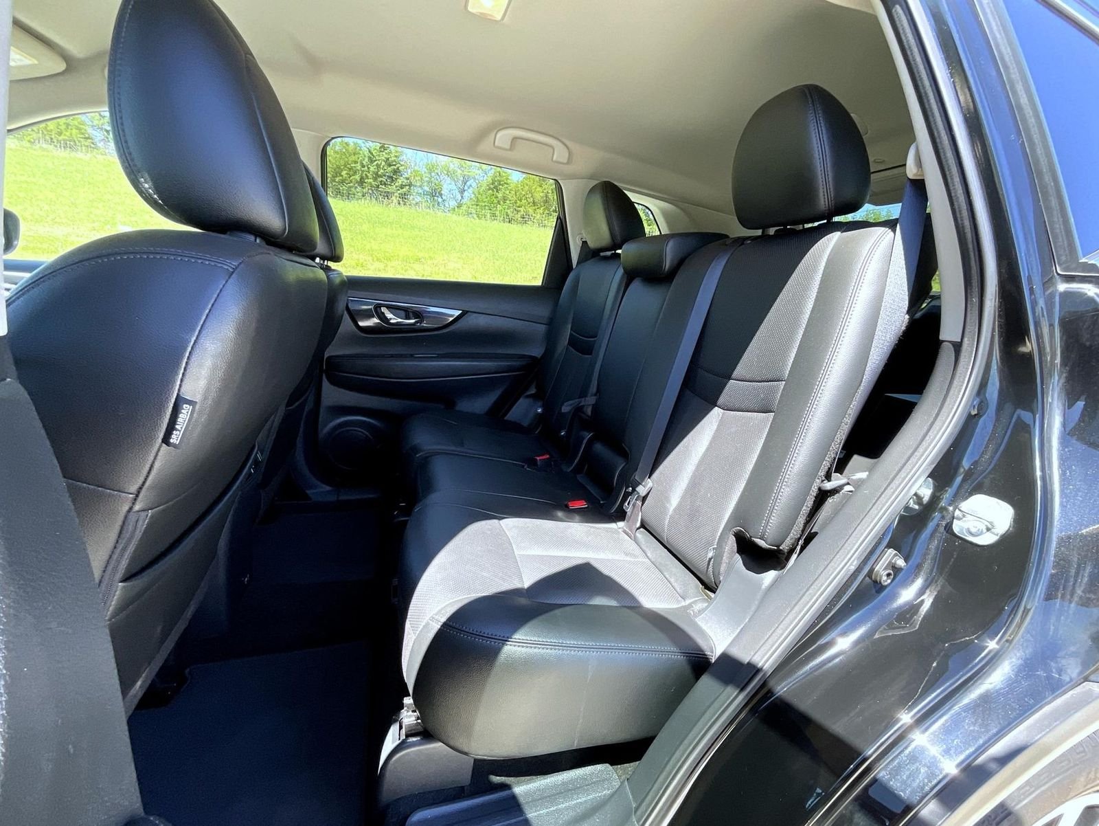 Used 2020 Black Nissan SL image 20