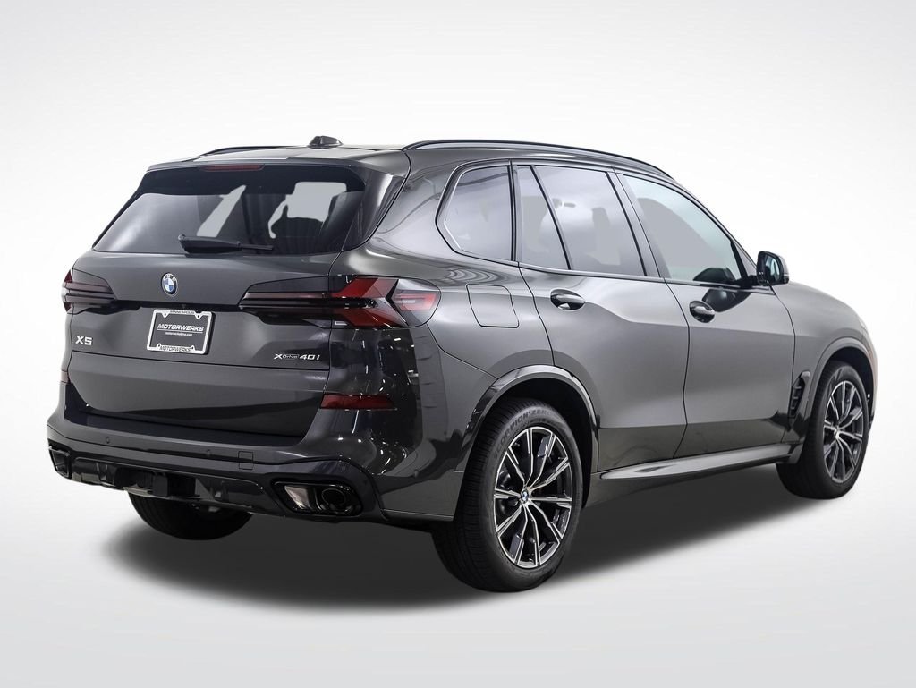 New 2026 Gray Metallic BMW xDrive40i image 5