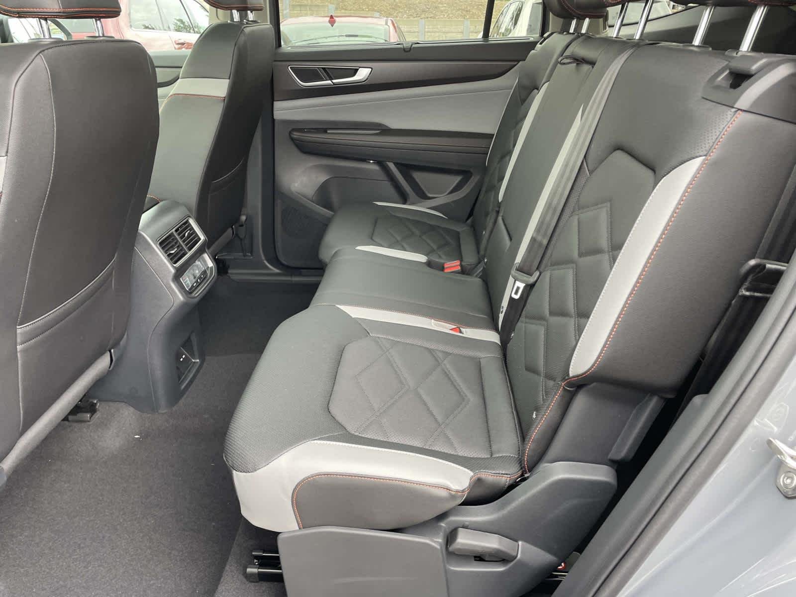 New 2026 Pure Gray Volkswagen 2.0T Peak Edition image 16