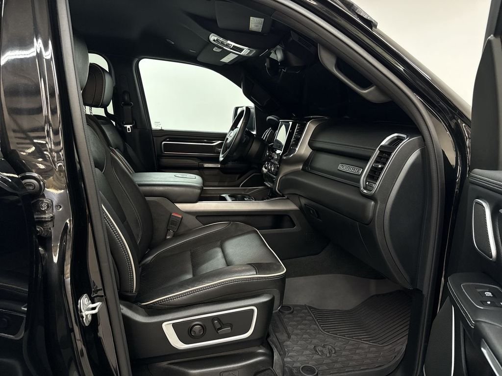 Used 2022 Diamond Black Ram Laramie image 18