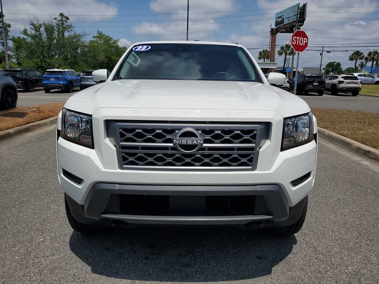 2023 Nissan Frontier SV - Photo 9