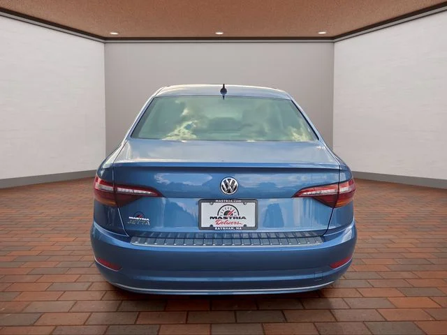 Used 2019 Blue Volkswagen SEL image 29