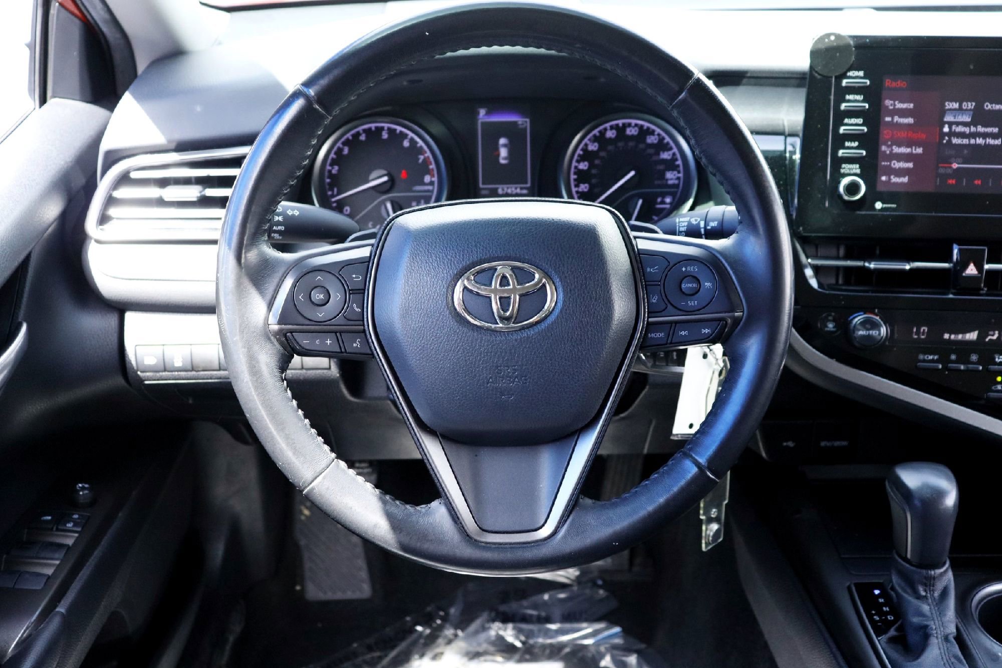 2022 Toyota Camry SE - Photo 25
