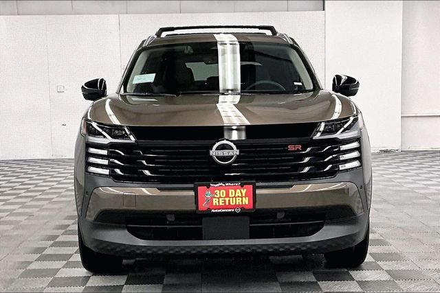 New 2026 Canyon Bronze Nissan SR image 16
