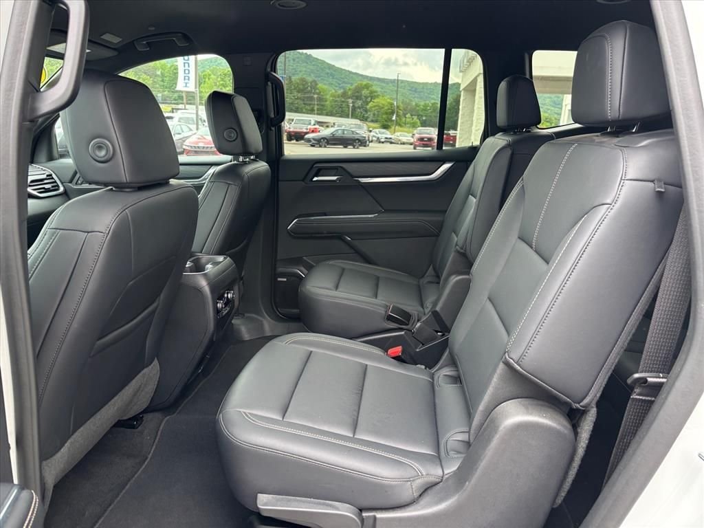 Used 2024 Summit White GMC Elevation image 10