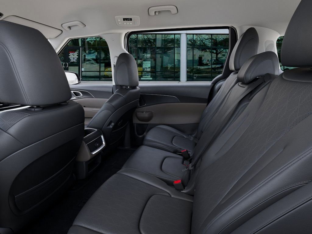 Used 2026 Gray Kia LXS image 18