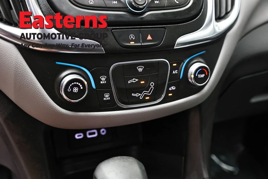 Used 2022 Blue Chevrolet LT image 19