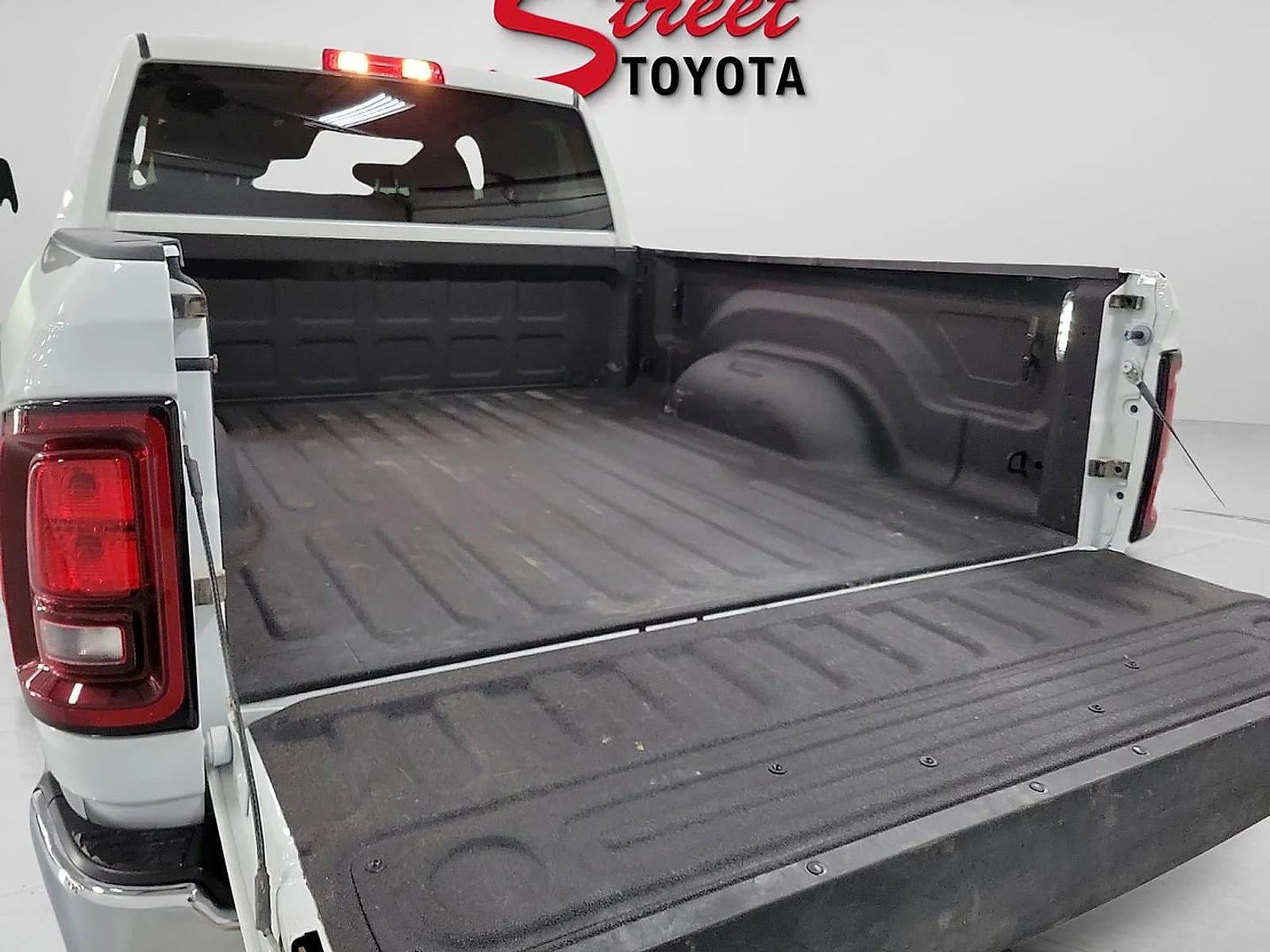 Used 2026 Bright White Clearcoat Ram Big Horn image 7