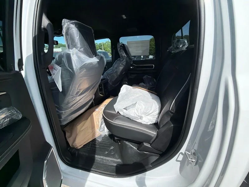 New 2026 Bright White Clear-Coat Exterior Paint RAM Laramie image 14