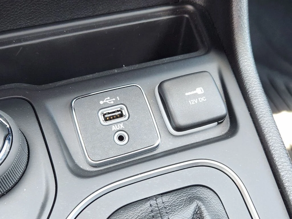 Certified Used 2021 Velvet Jeep Limited image 25