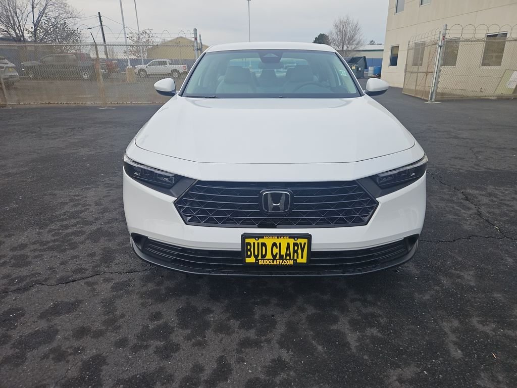2025 Honda Accord LX - Photo 9