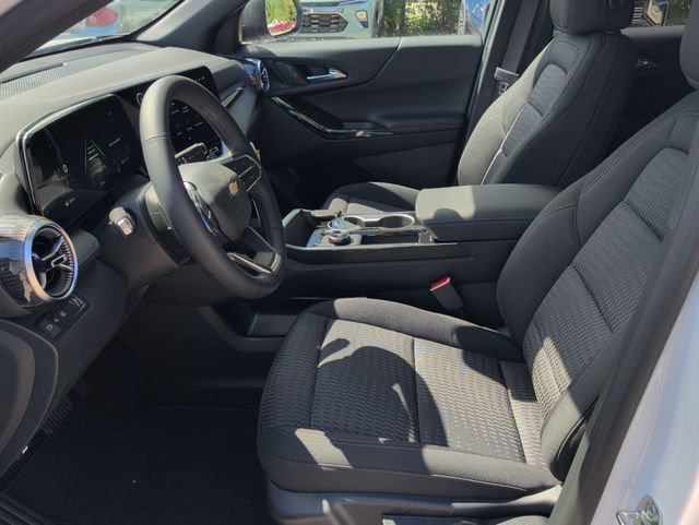 2027 Chevrolet Equinox LT - Photo 21