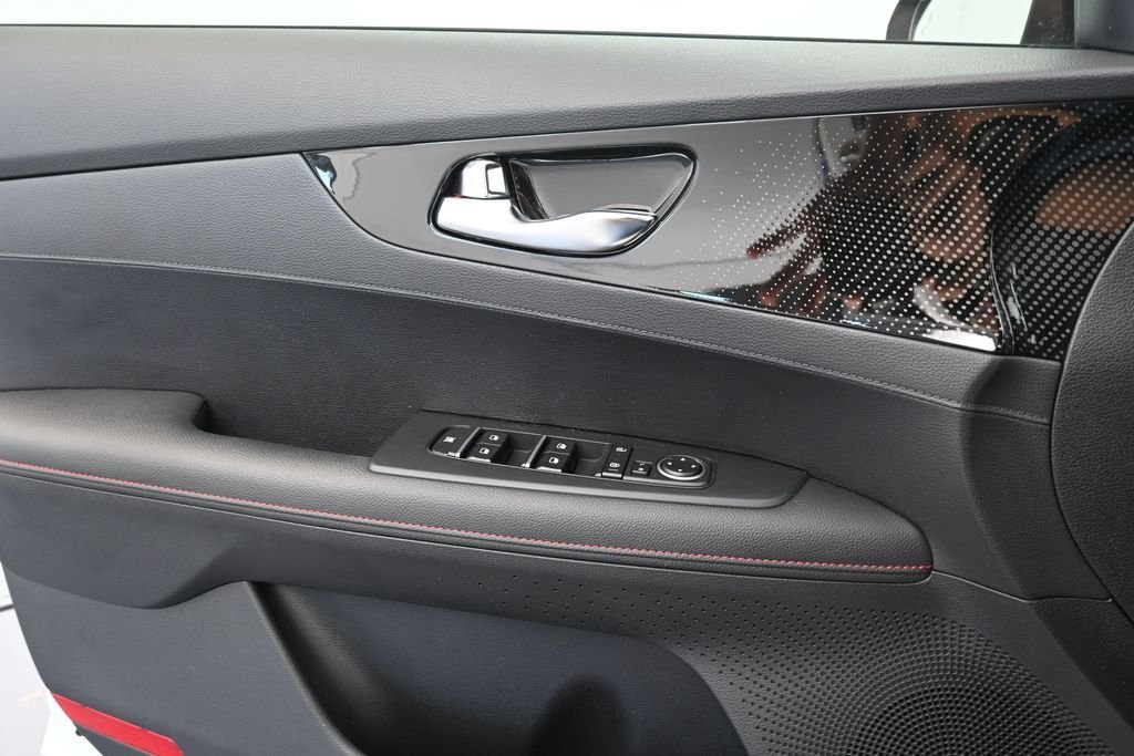 Used 2023 Snow White Pearl Kia GT image 15