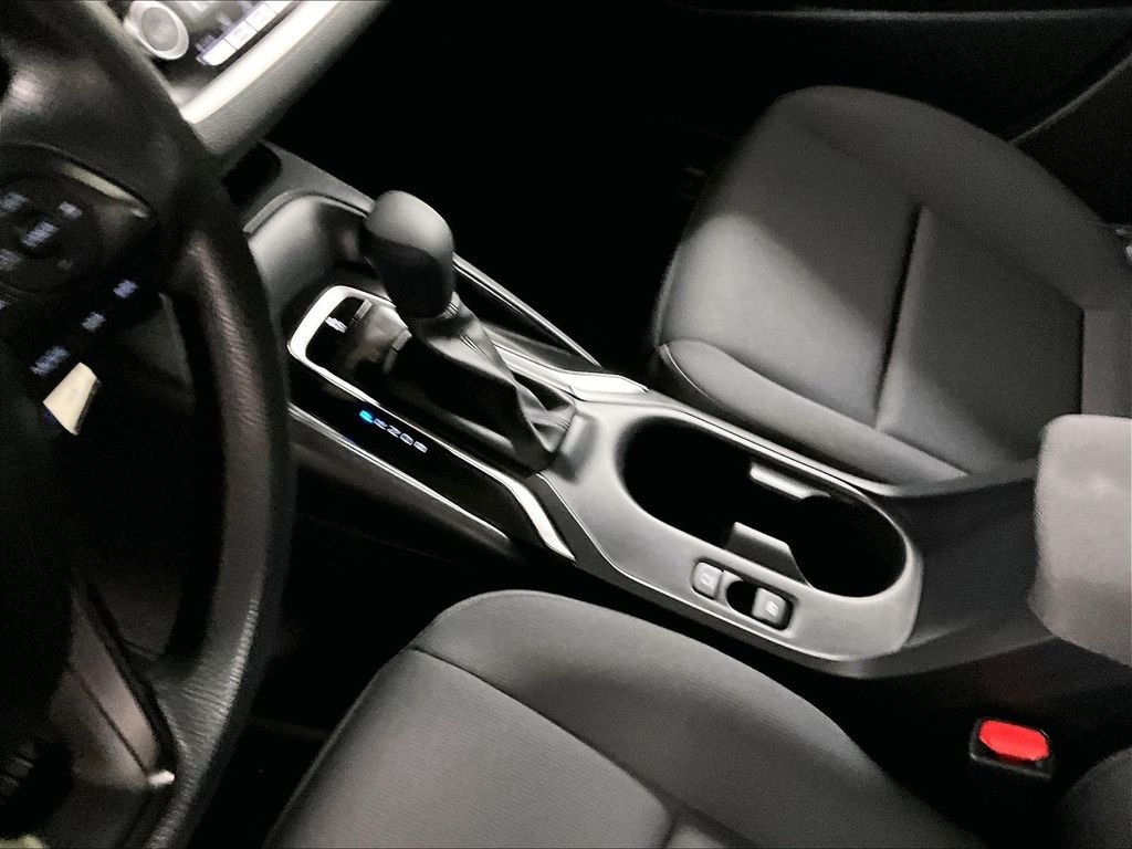 Used 2025 Silver Toyota LE image 20