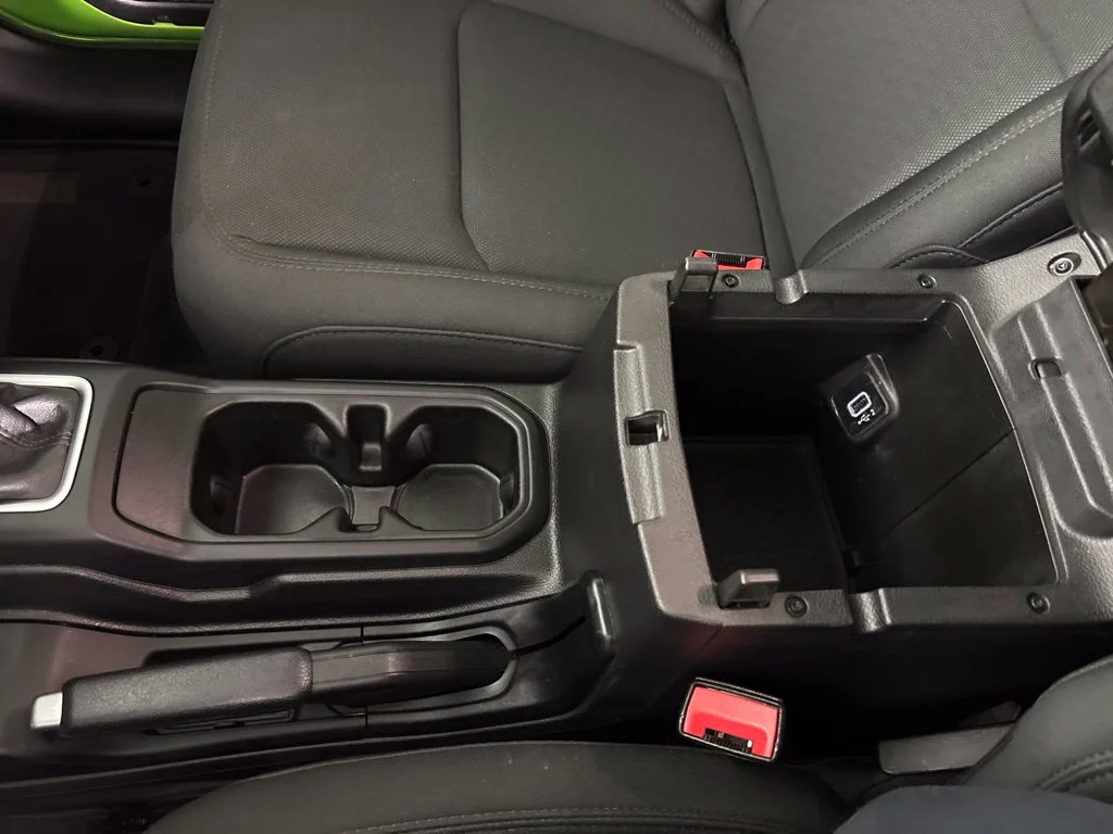 Used 2019 Green Jeep Sport S 4x4 image 39