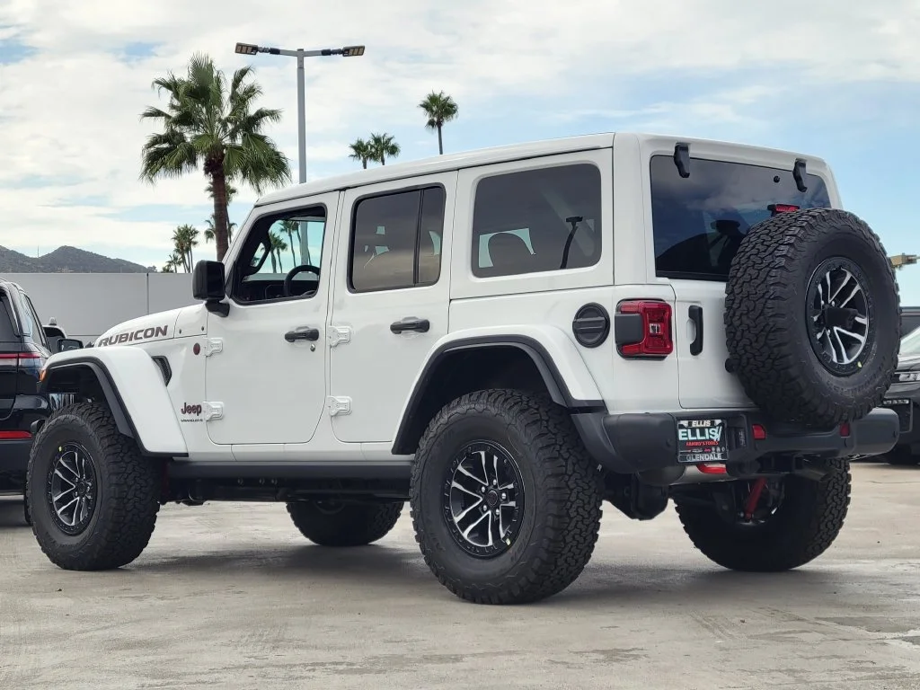 2027 Jeep Wrangler 4-Door photo 2