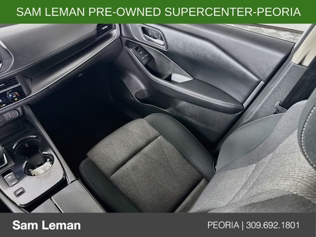 Used 2024 White Nissan SV image 21