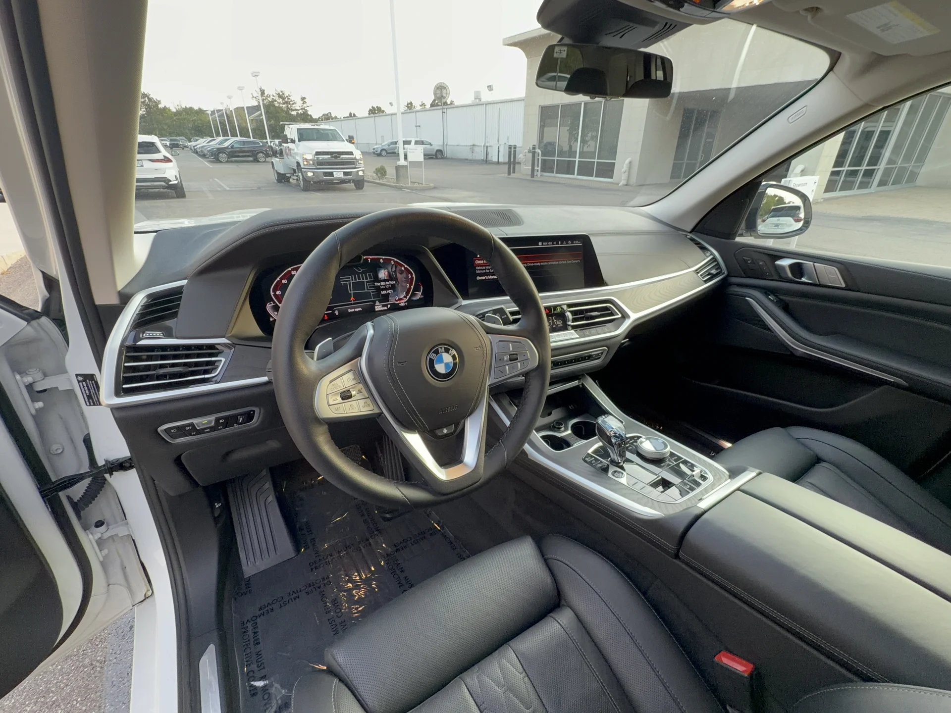 Used 2022 Alpine White BMW xDrive40i image 14