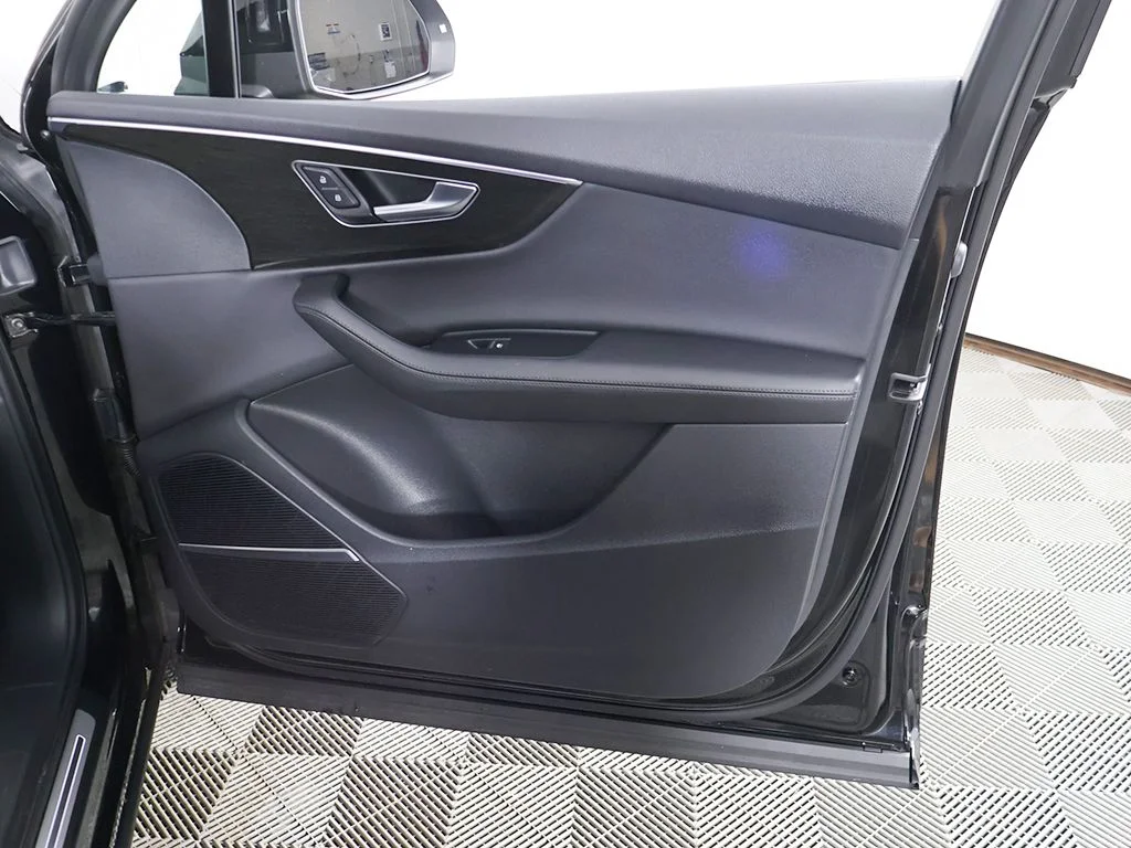 Used 2023 Black Metallic Audi 45 Premium Plus image 28