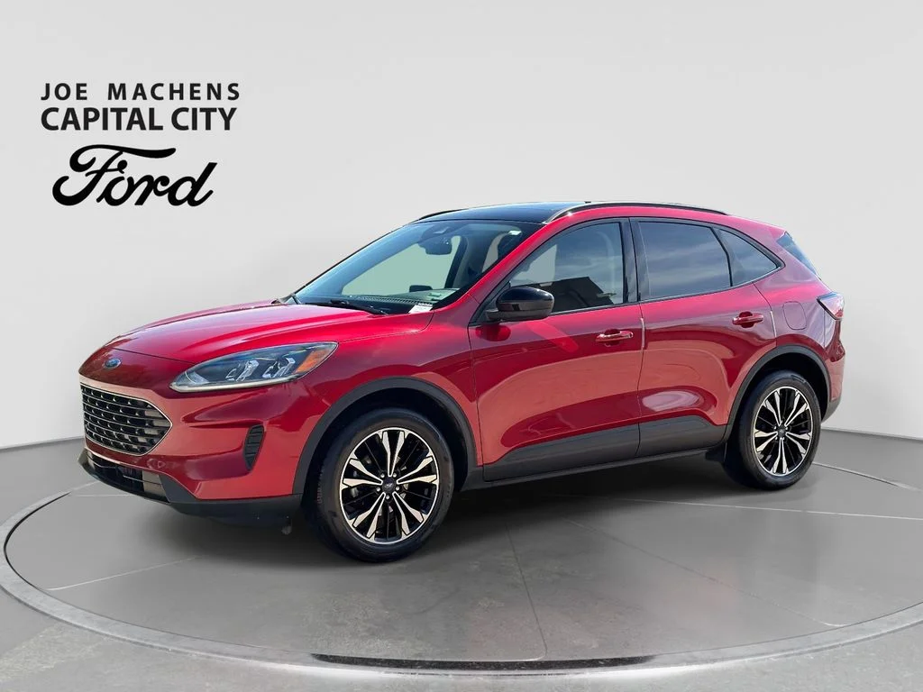 Used 2022 Rapid Red Metallic Tinted Clearcoat Ford SE image 9