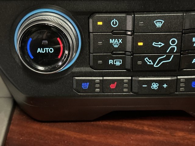 Used 2019  Ford King Ranch image 34