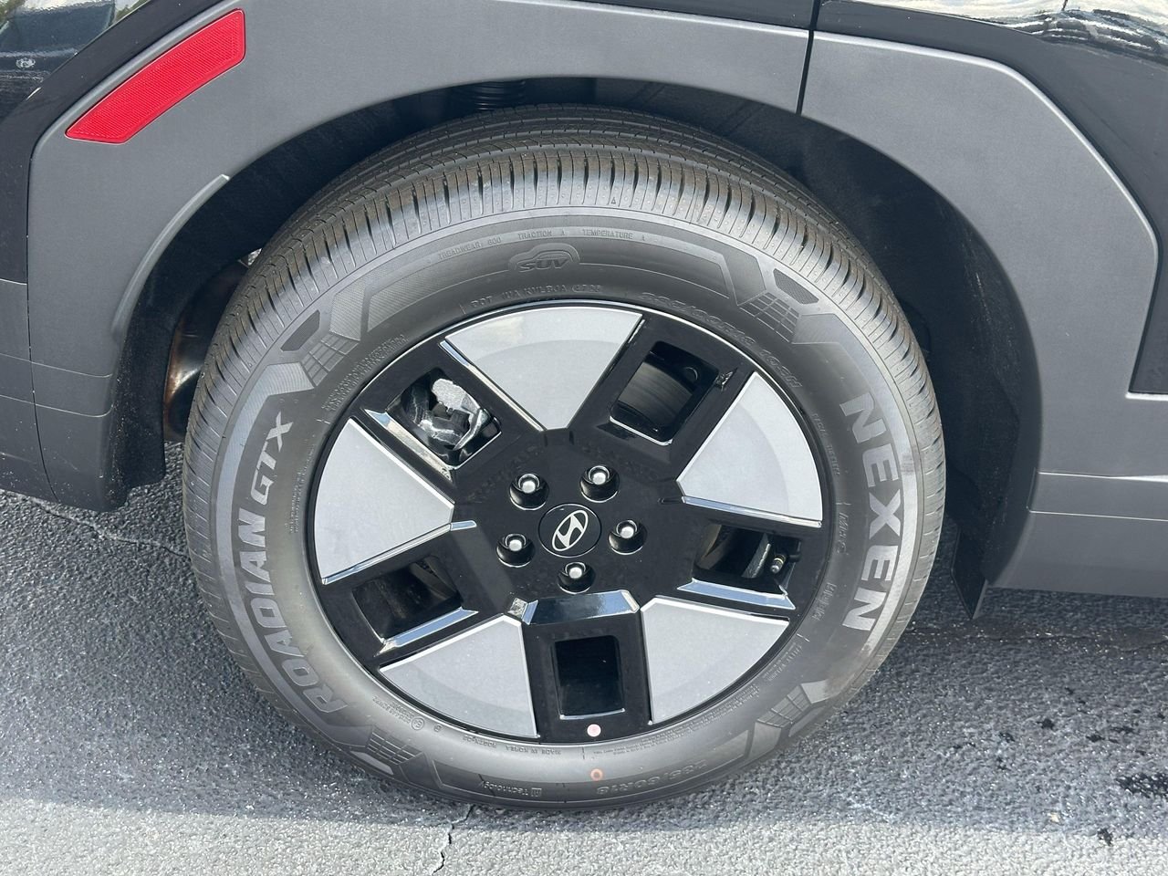 New 2026 Phantom Black Hyundai SEL image 16