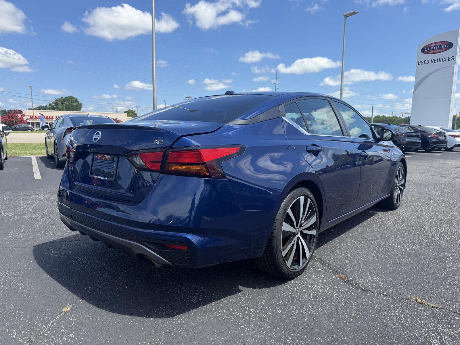 Used 2019 Deep Blue Pearl Nissan 2.5 SR image 7