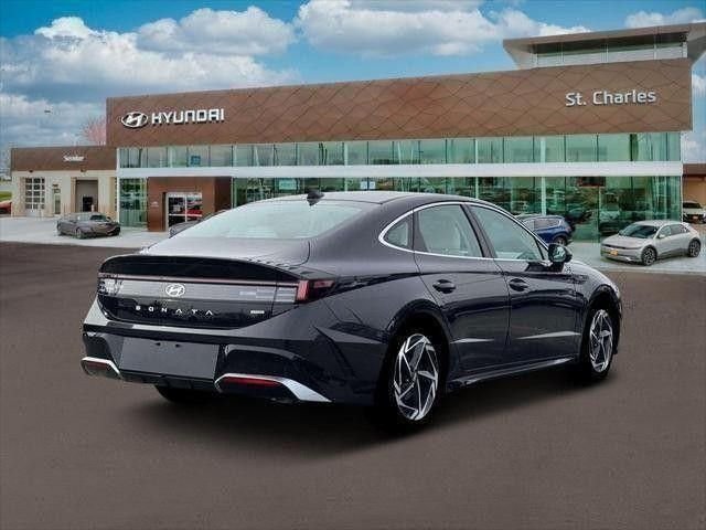 Used 2026 Blue Hyundai SEL Sport image 7