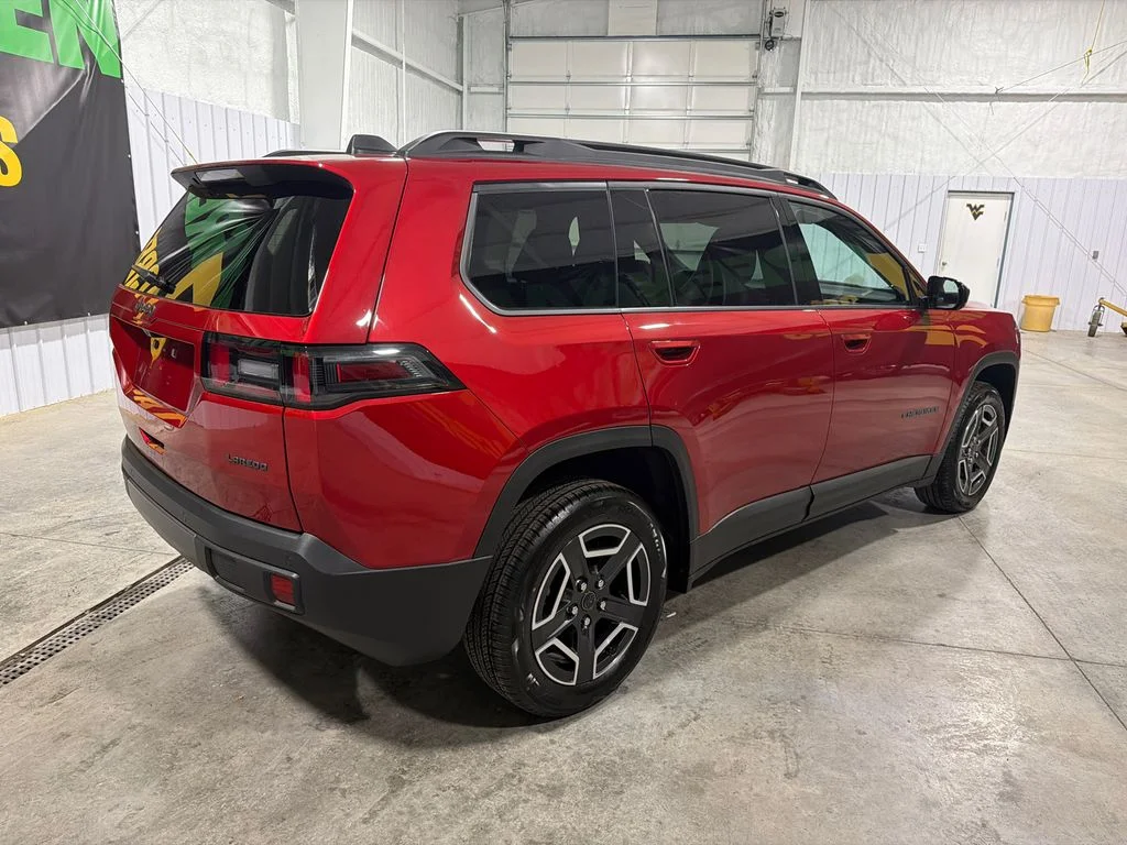 New 2026 Red Hot Pearl-Coat Exterior Paint Jeep Laredo image 6