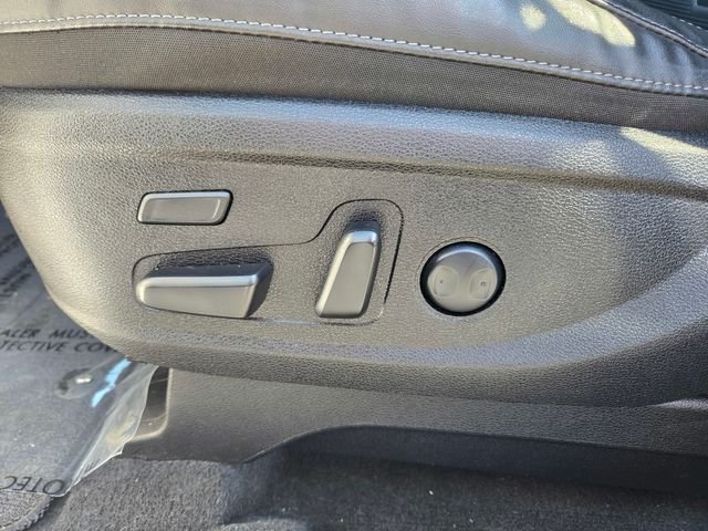 Used 2022 White Kia SX image 13