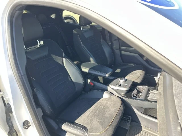 Used 2021 White Ford GT image 27