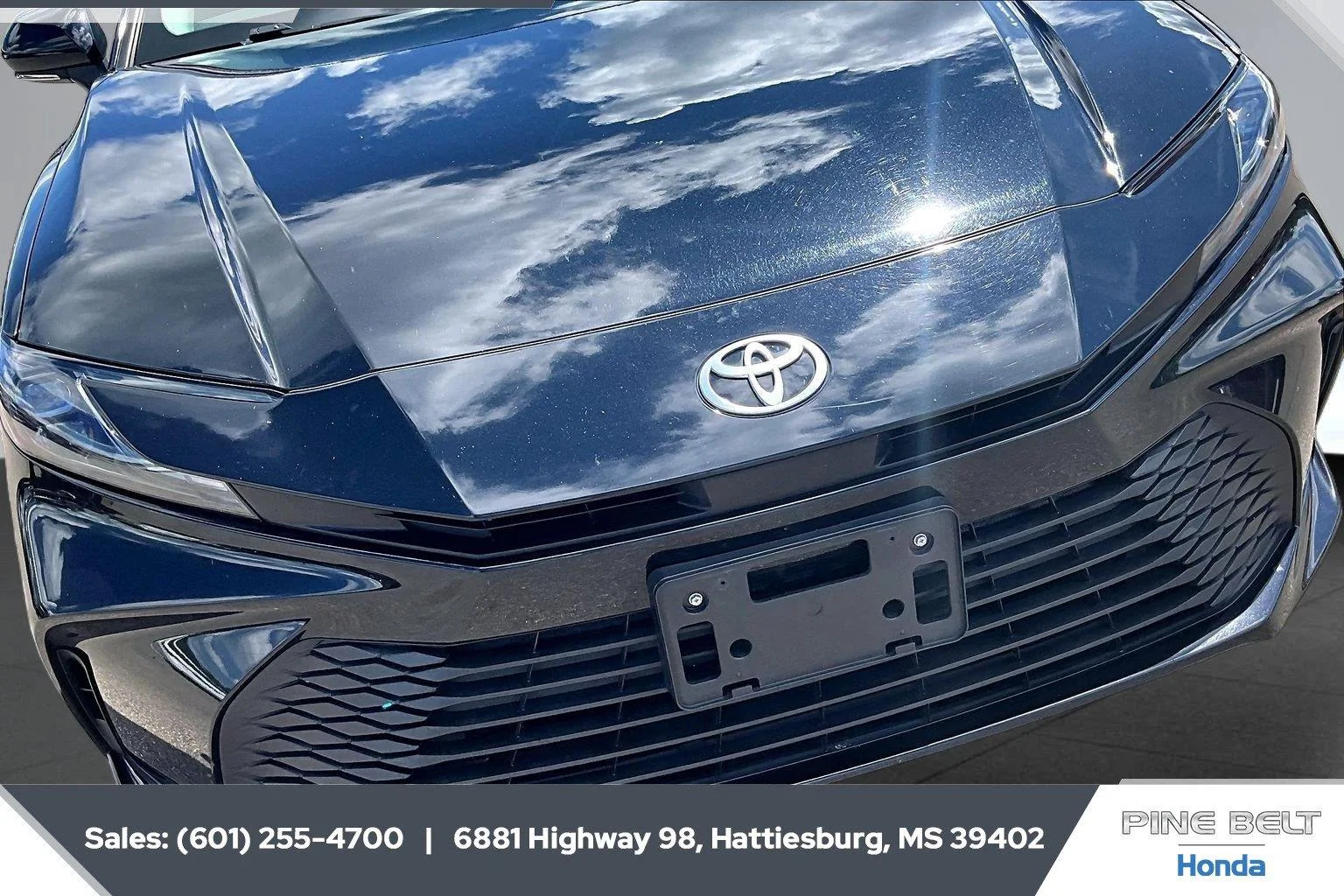 Used 2025 Midnight Black Metallic Toyota LE image 21