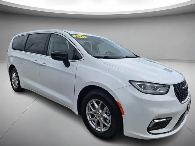 Used 2024 Bright White Clearcoat Chrysler Touring L image 7