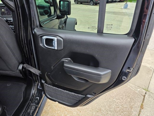 Certified Used 2023 Black Clearcoat Jeep Rubicon image 19