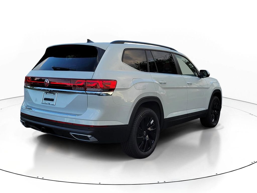 New 2026 White/off-white Volkswagen SE w/Technology image 4