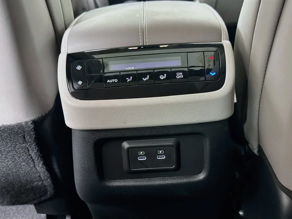 Certified Used 2027 White INFINITI PURE image 34