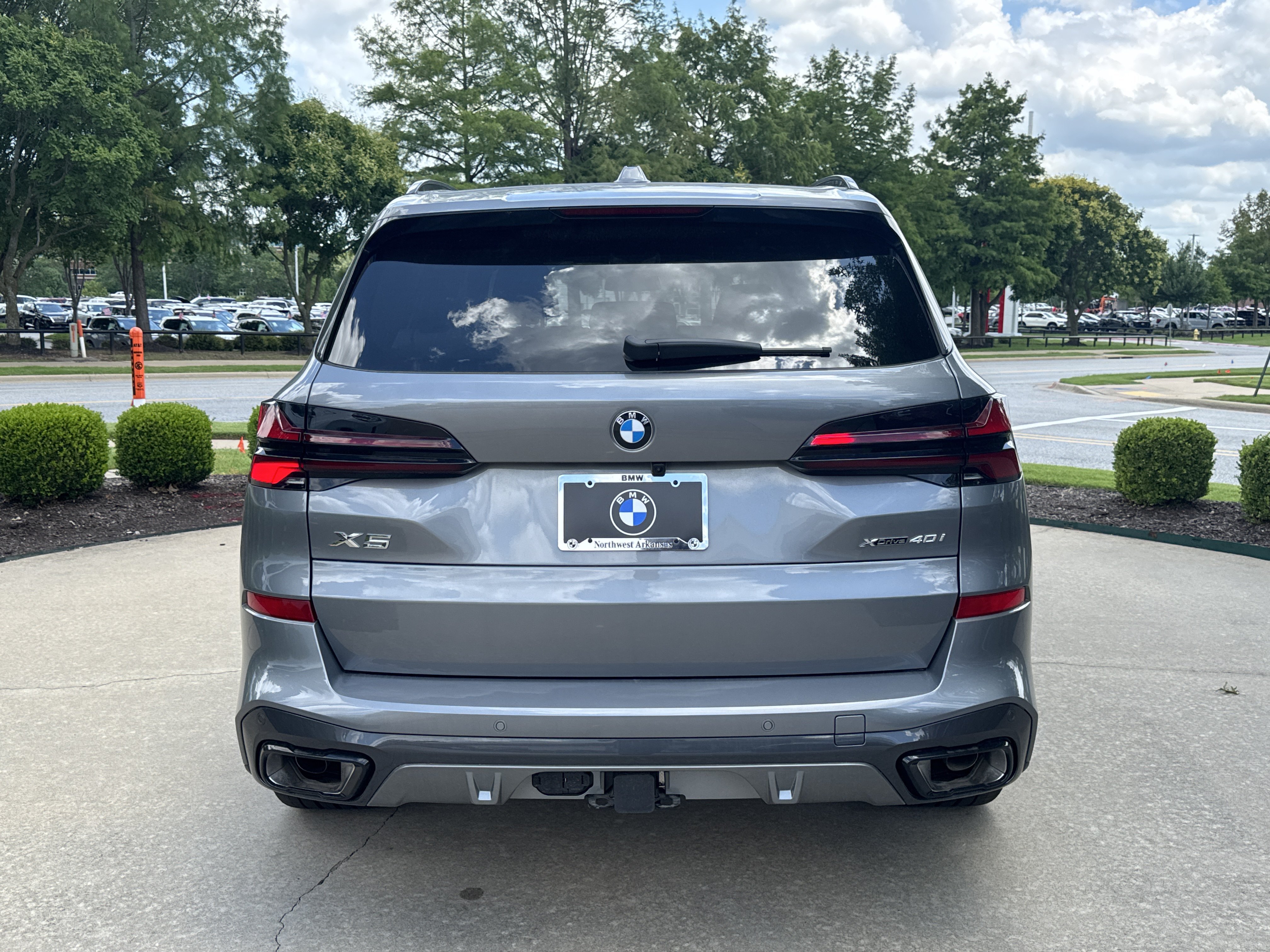 New 2026 SKYSCRAPER GREY BMW xDrive40i image 4