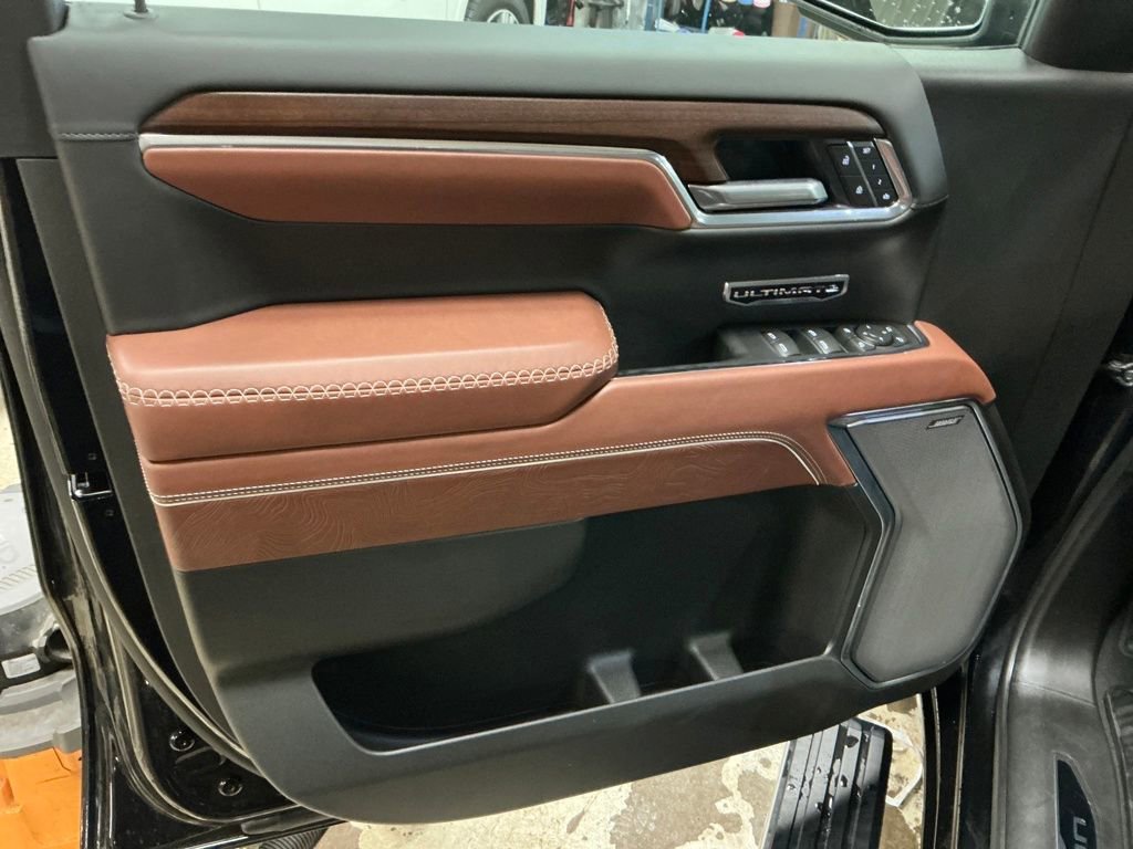 Used 2025 Onyx Black GMC Denali Ultimate image 15