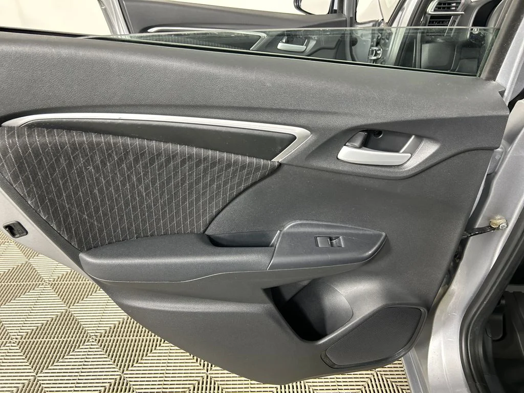 Used 2020 Silver Honda EX image 15