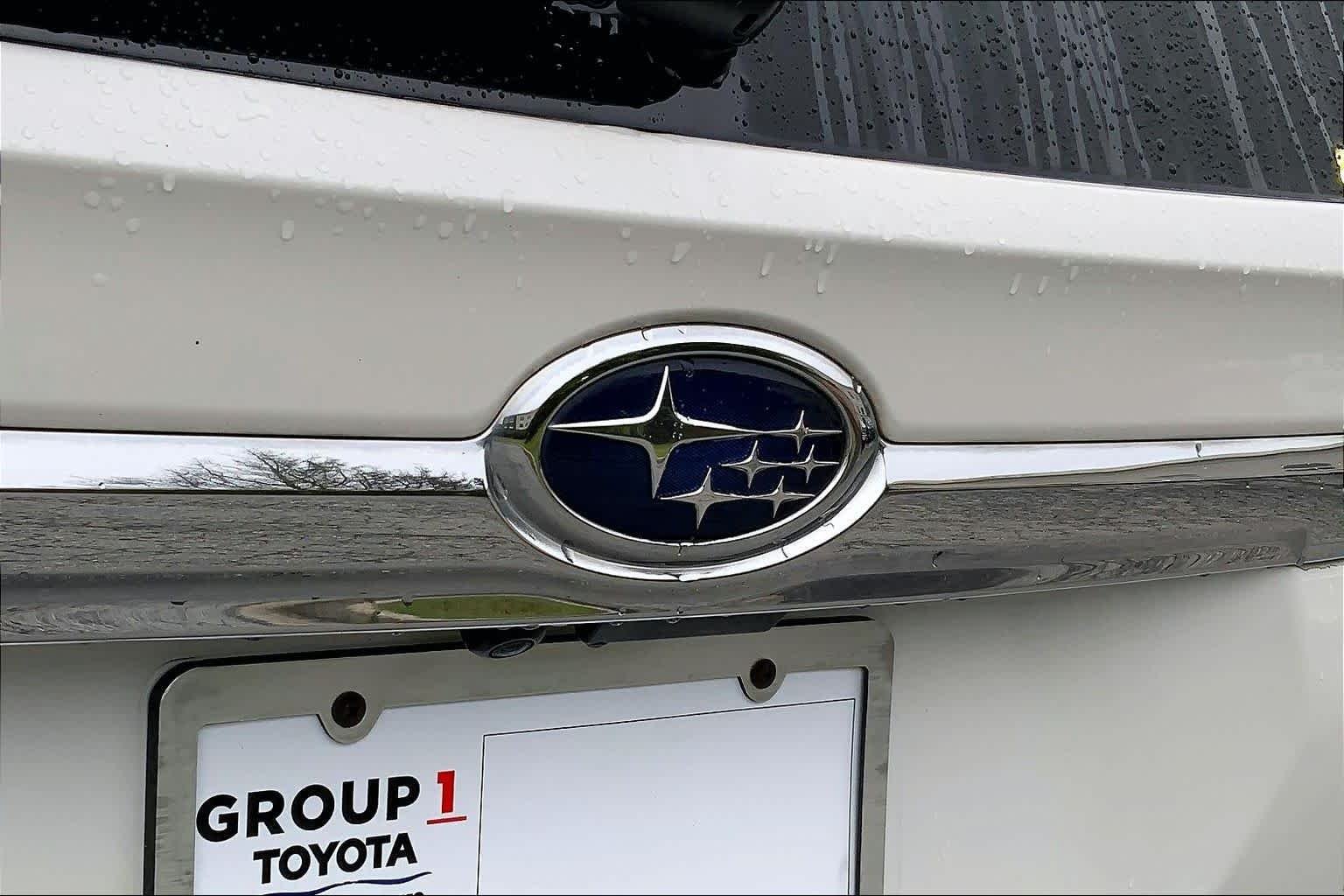 Used 2022 Crystal White Pearl Subaru Limited image 10