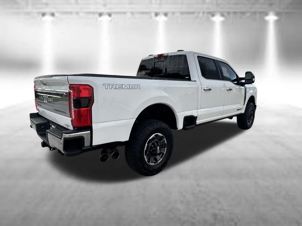 Used 2024 White Metallic Ford King Ranch image 4