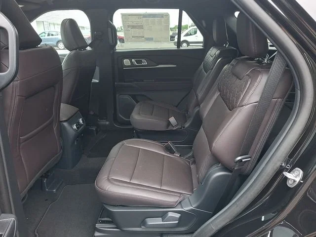 New 2026 Agate Black Metallic Ford Platinum™ image 6