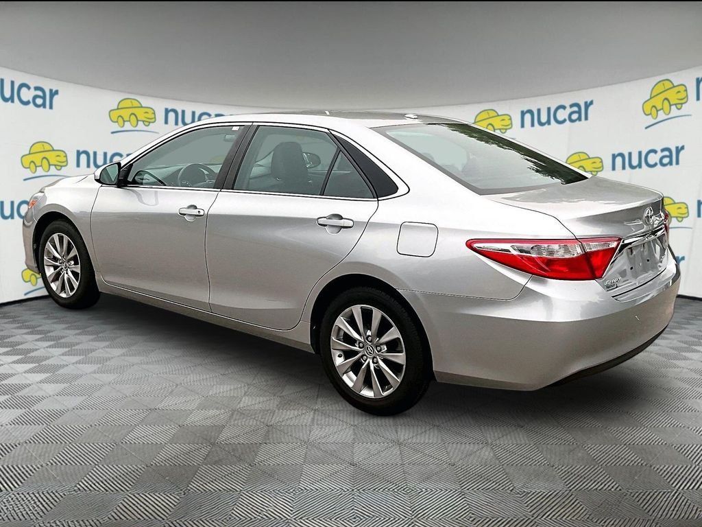 Used 2016 Silver Toyota XLE image 5