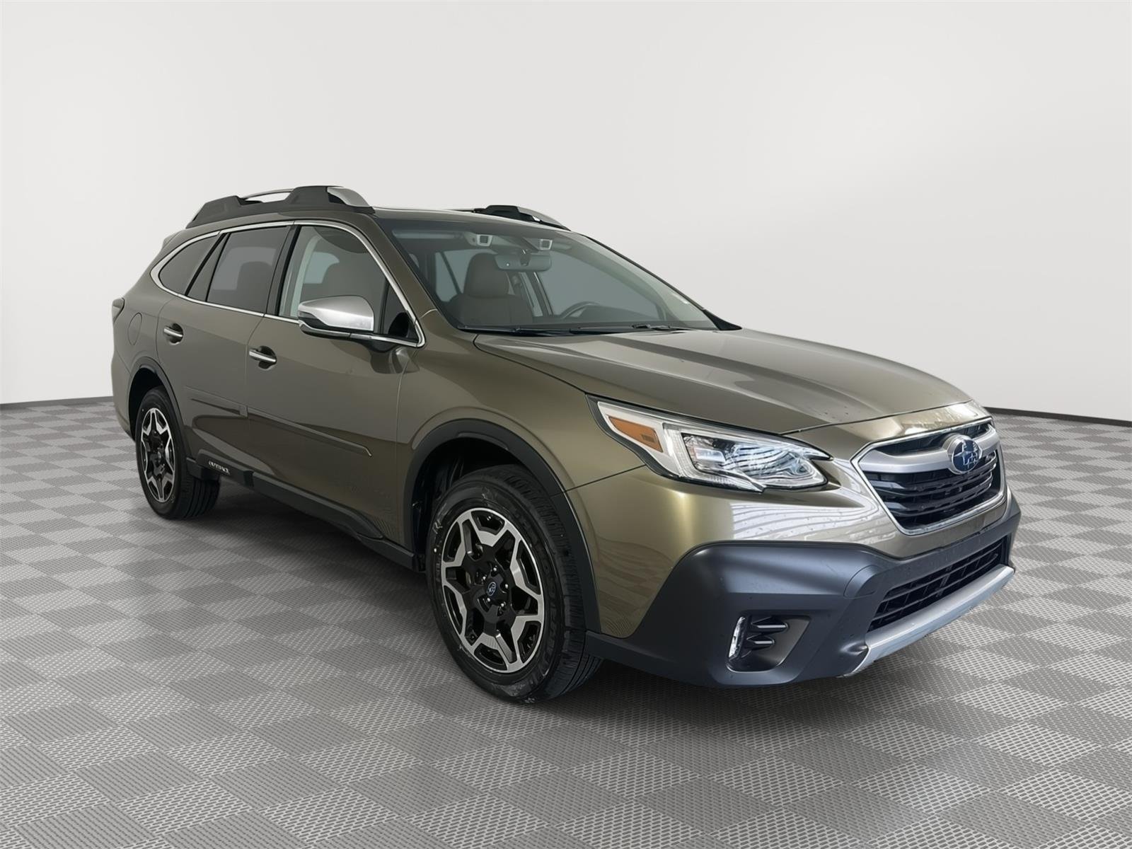 2022 Subaru Outback Touring's photo