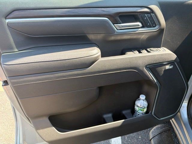Used 2025 Sterling Metallic GMC SLT image 11
