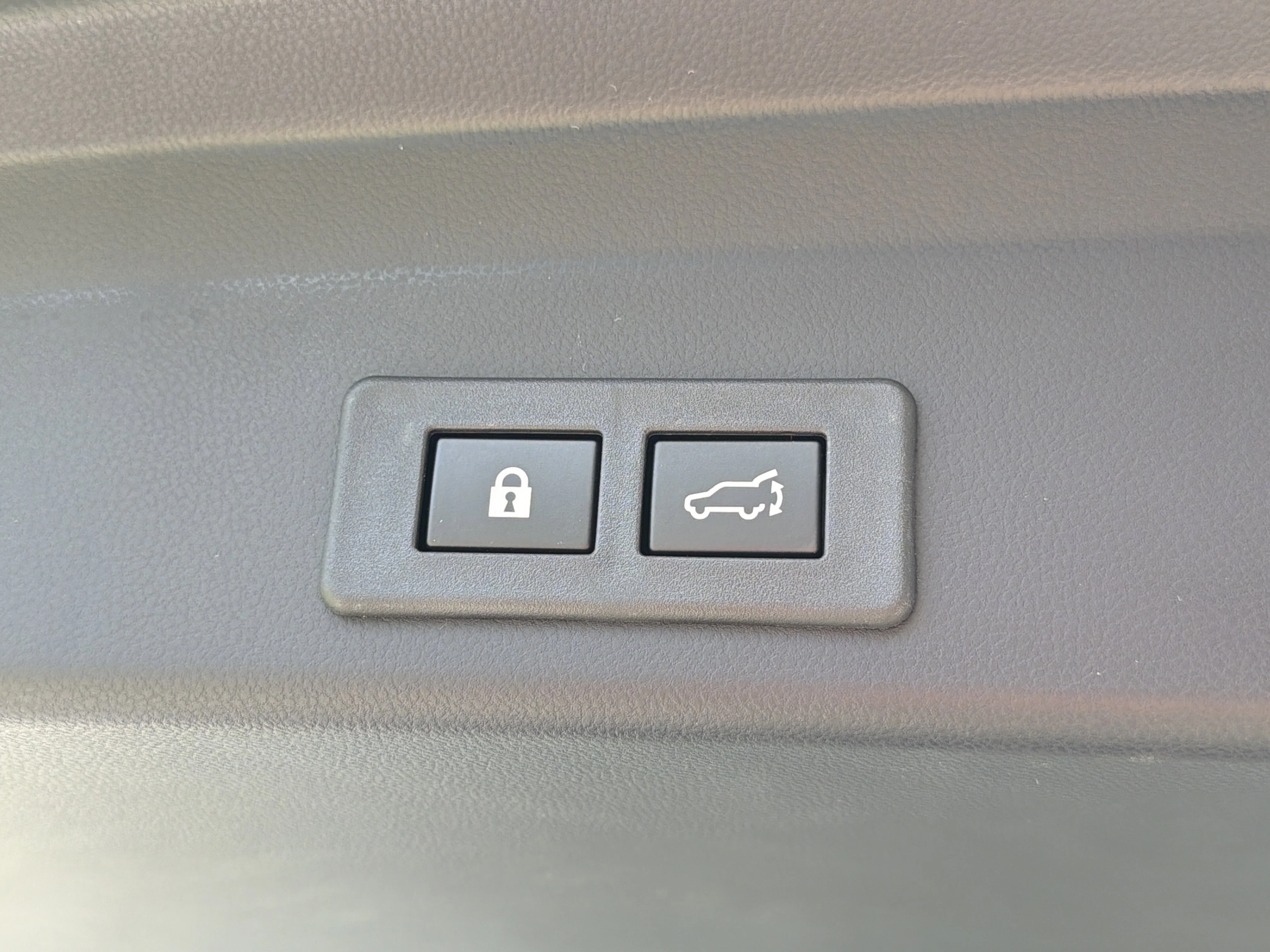New 2026 CRYSTAL WHITE PEARL Subaru Onyx Edition Touring 7-Passenger image 12