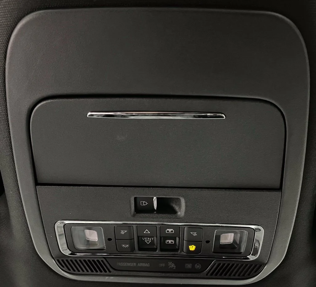 Used 2023 Black Ford Lariat image 41