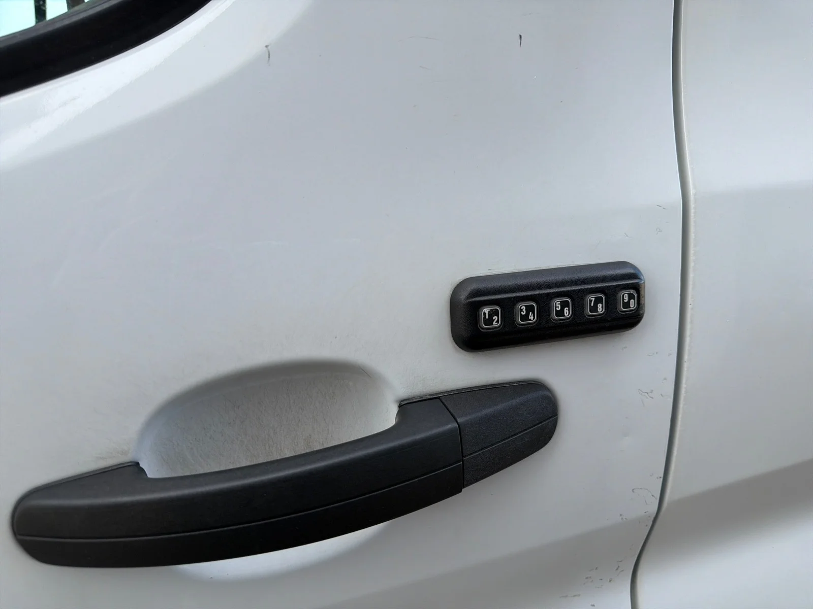 Used 2015 Oxford White Ford  image 6