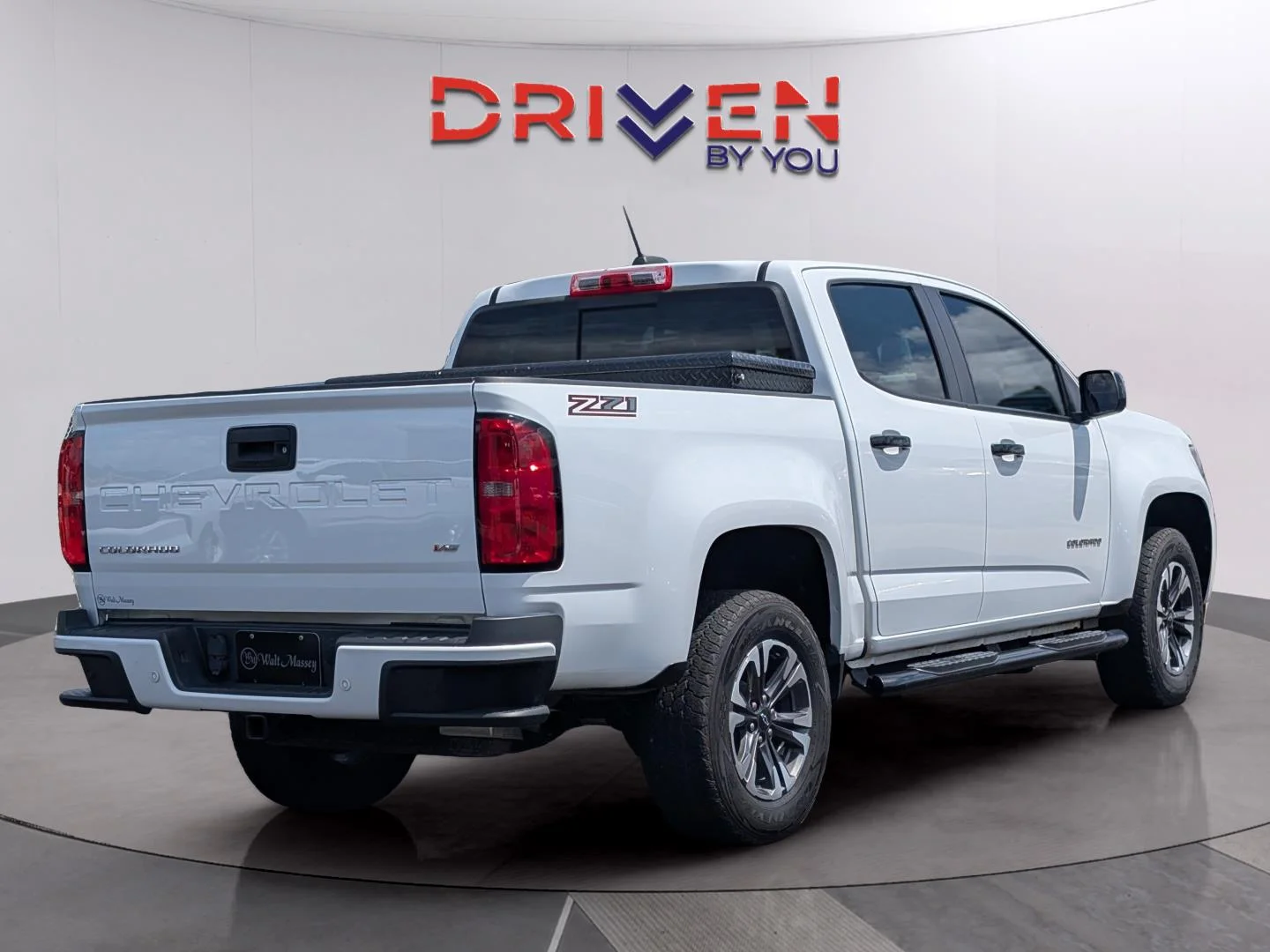 Used 2022 Summit White Chevrolet Z71 image 5