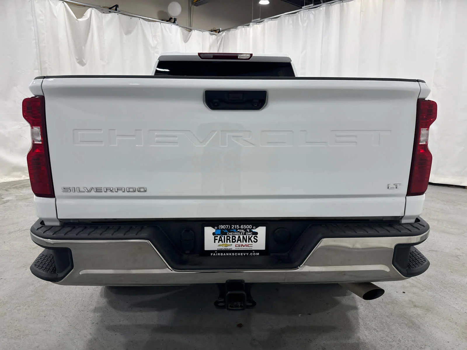 Used 2026 Summit White Chevrolet LT image 4